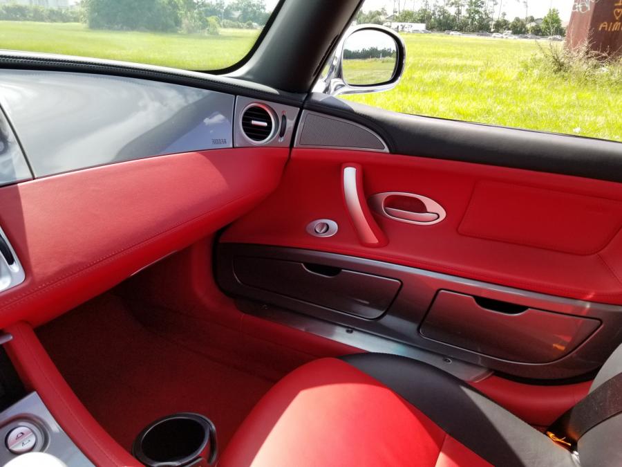Детали интерьера BMW Z8 (E52) 2001 года  (фото 67 из 98)